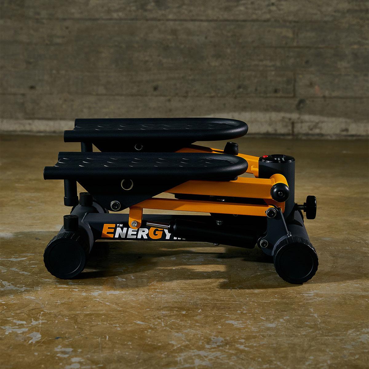 EnerGym LIFT 高強度ステアクライマー 折りたたみ状態