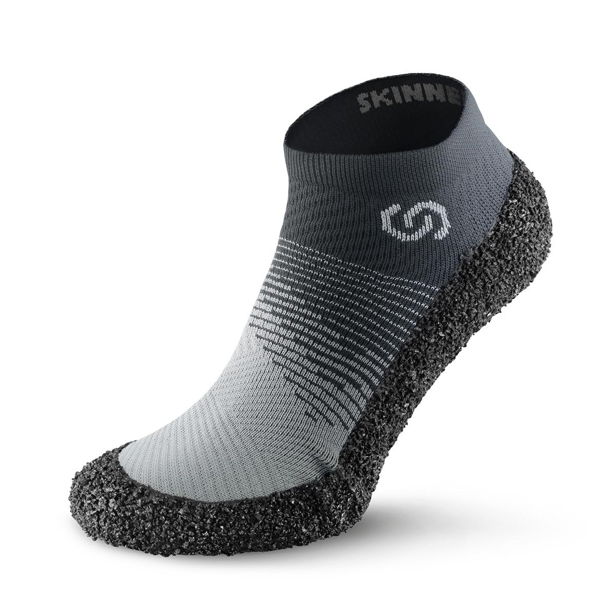 Skinners 2.0 グレーホワイト 商品全体