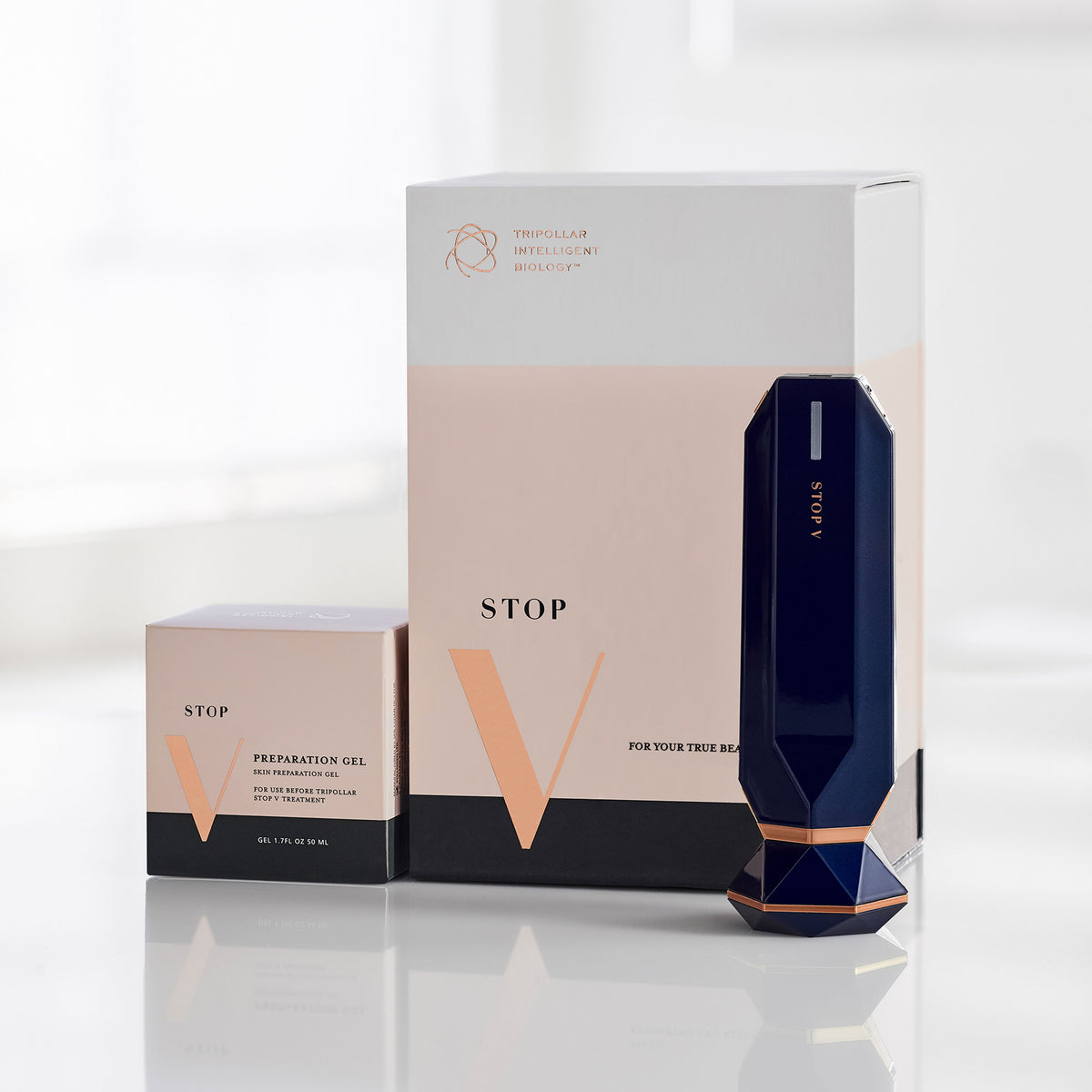 <small>トライポーラ式RF+DMA美顔器</small><br>STOP V ストップヴィ